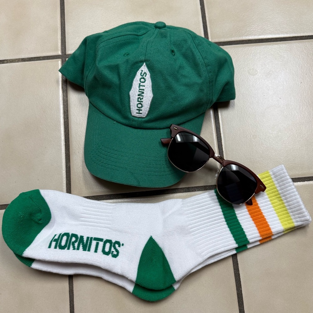 NEW Hornitos Hat Sunglasses Socks Set